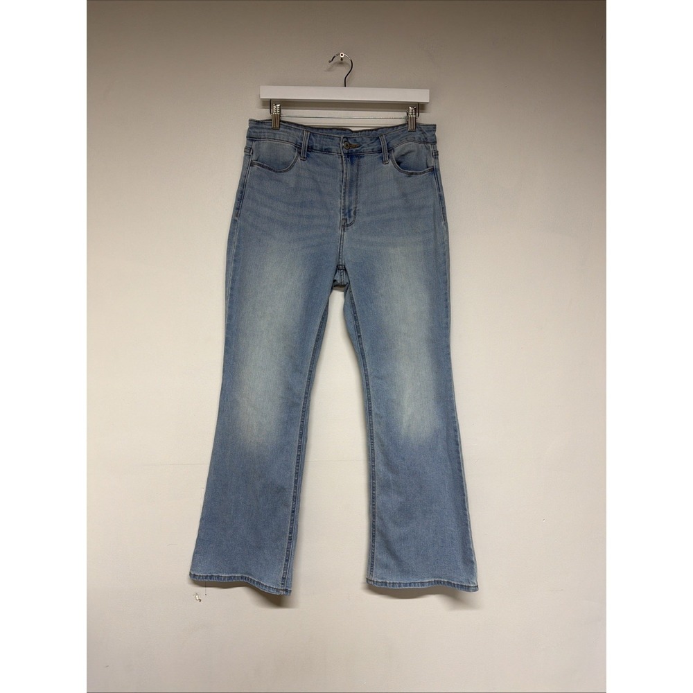 Old Navy Women's Wow Flare Jeans Size 10 High Rise Light Wash Denim Blue